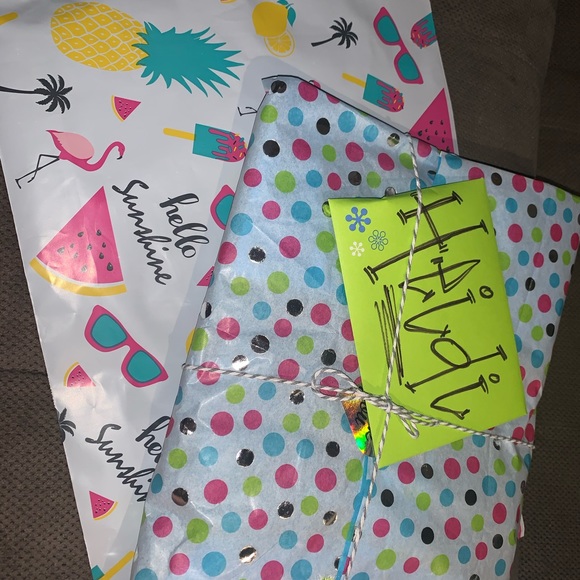 Meet your Poshmark Ambassador! - Picture 7 of 7